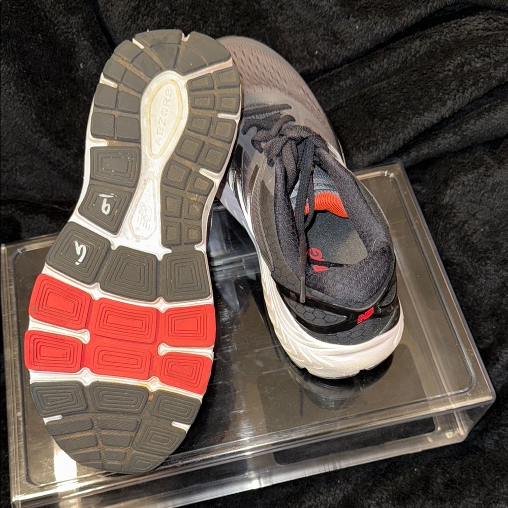 New Balance Charcoal and Black Athletic Sneakers - Picture 10 of 11